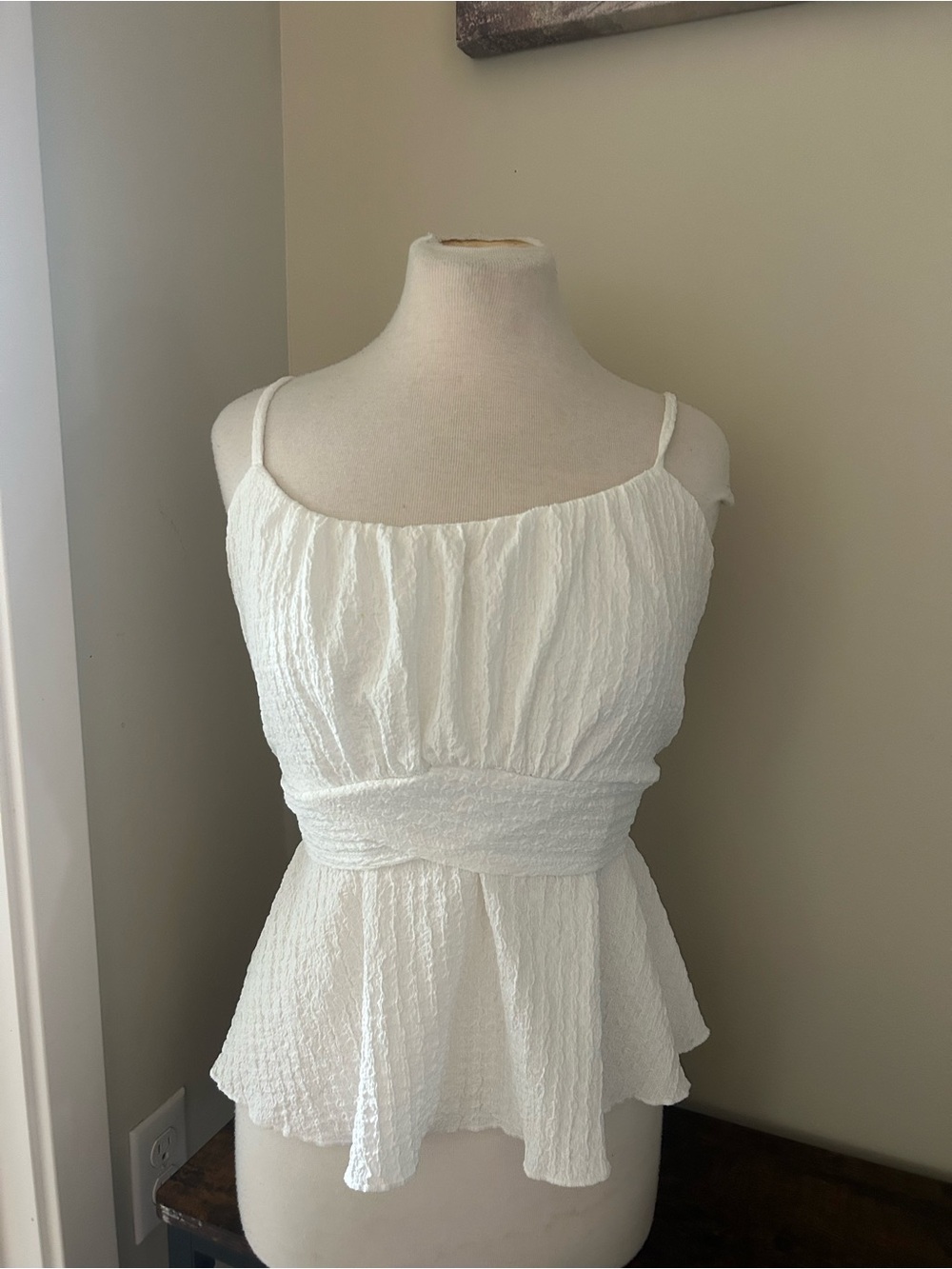 Daytrip White Textured Peplum Cami